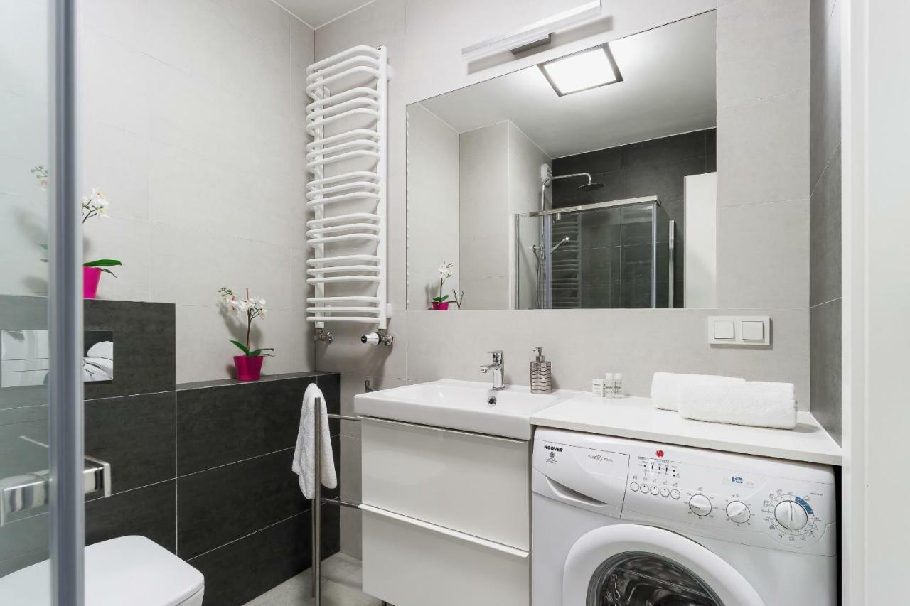 Apartments Claro II By Noclegi Renters Krakow Dış mekan fotoğraf